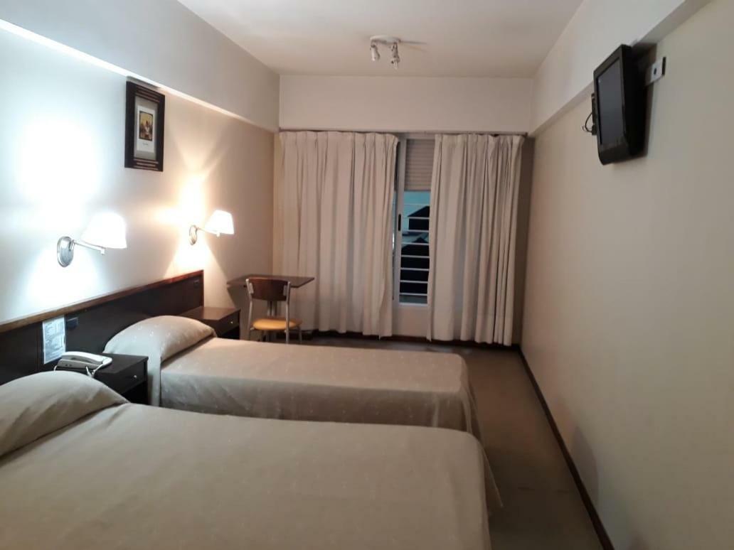 Hotel Carrara Buenos Aires Esterno foto